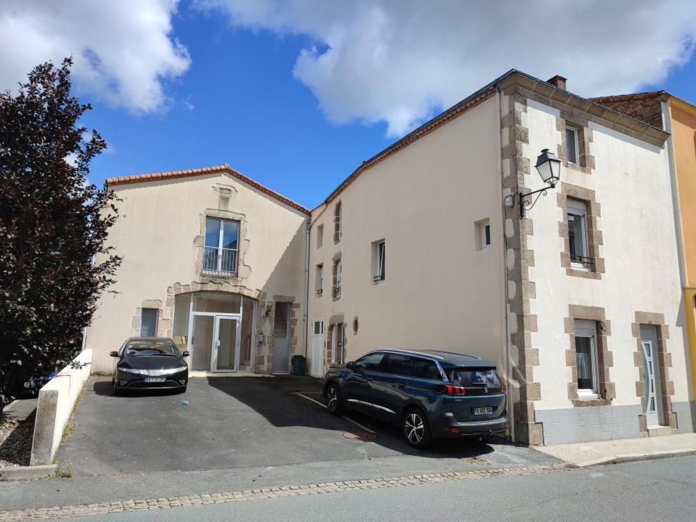 Logis Des Chouans Apartment Les Landes-Genusson Exterior photo