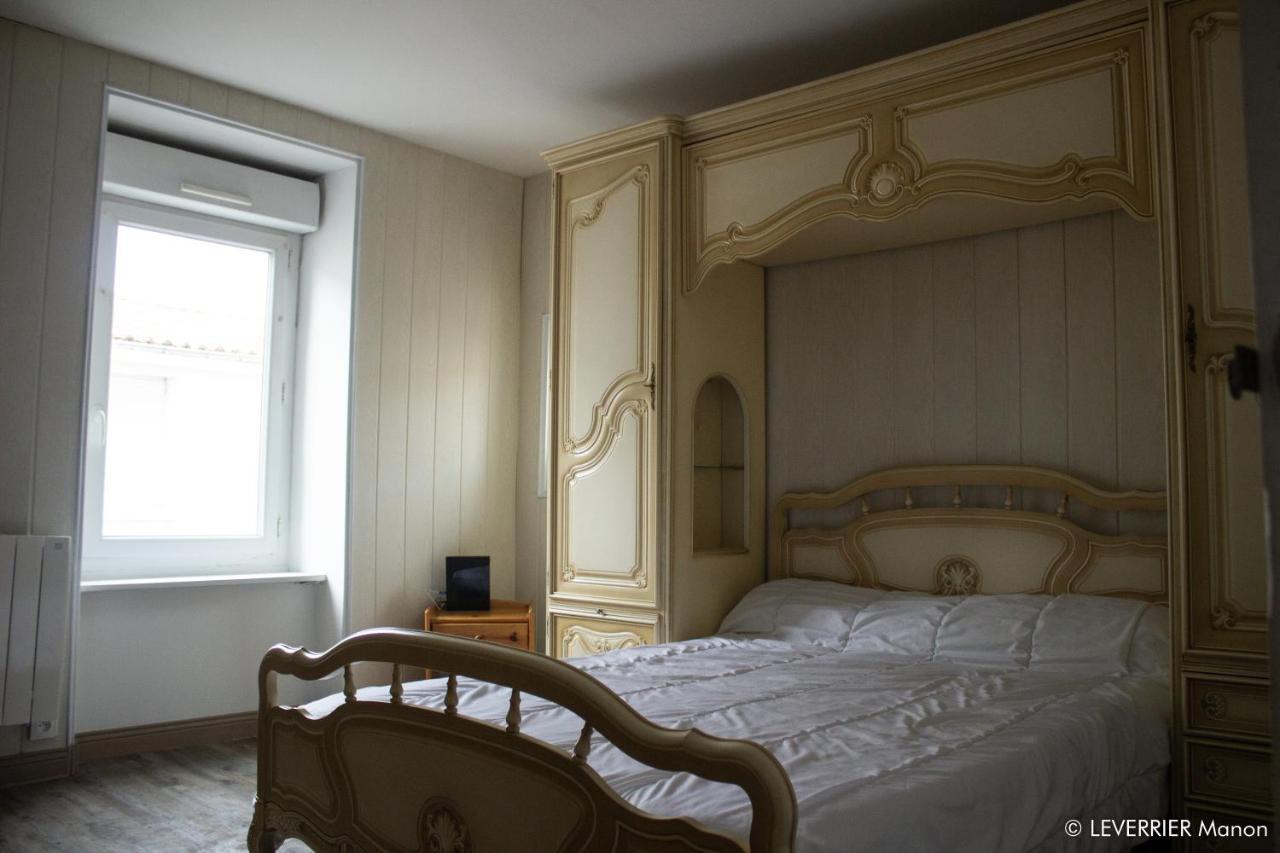 Logis Des Chouans Apartment Les Landes-Genusson Exterior photo
